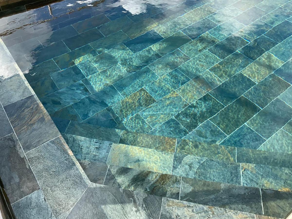 Bas De Villa Piscine Petit Versailles Sainte Anne Bagian luar foto